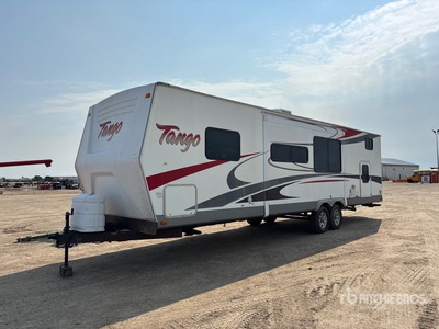 2009 Tango 32 ft T/A Travel Trailer