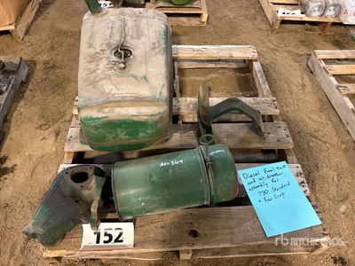 Diesel Fuel Tank & Air Breather Assembly For 730 Standard Pièces divers