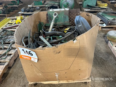 Quantity Of Tractor Parts Pièces divers