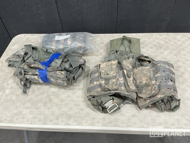 (26) Survival Vests