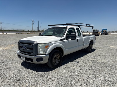 2015 Ford F-250 4x2 Extended Cab Pickup