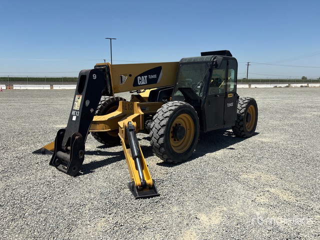 2013 Cat TL943C Telehandler