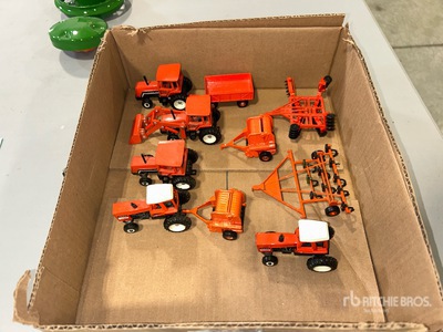 Allis-Chalmer Tractor & Implement Giocattoli