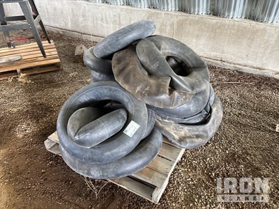Quantity of Assorted Tire Tubes Divers - Magasin, entrepôt, consommateur