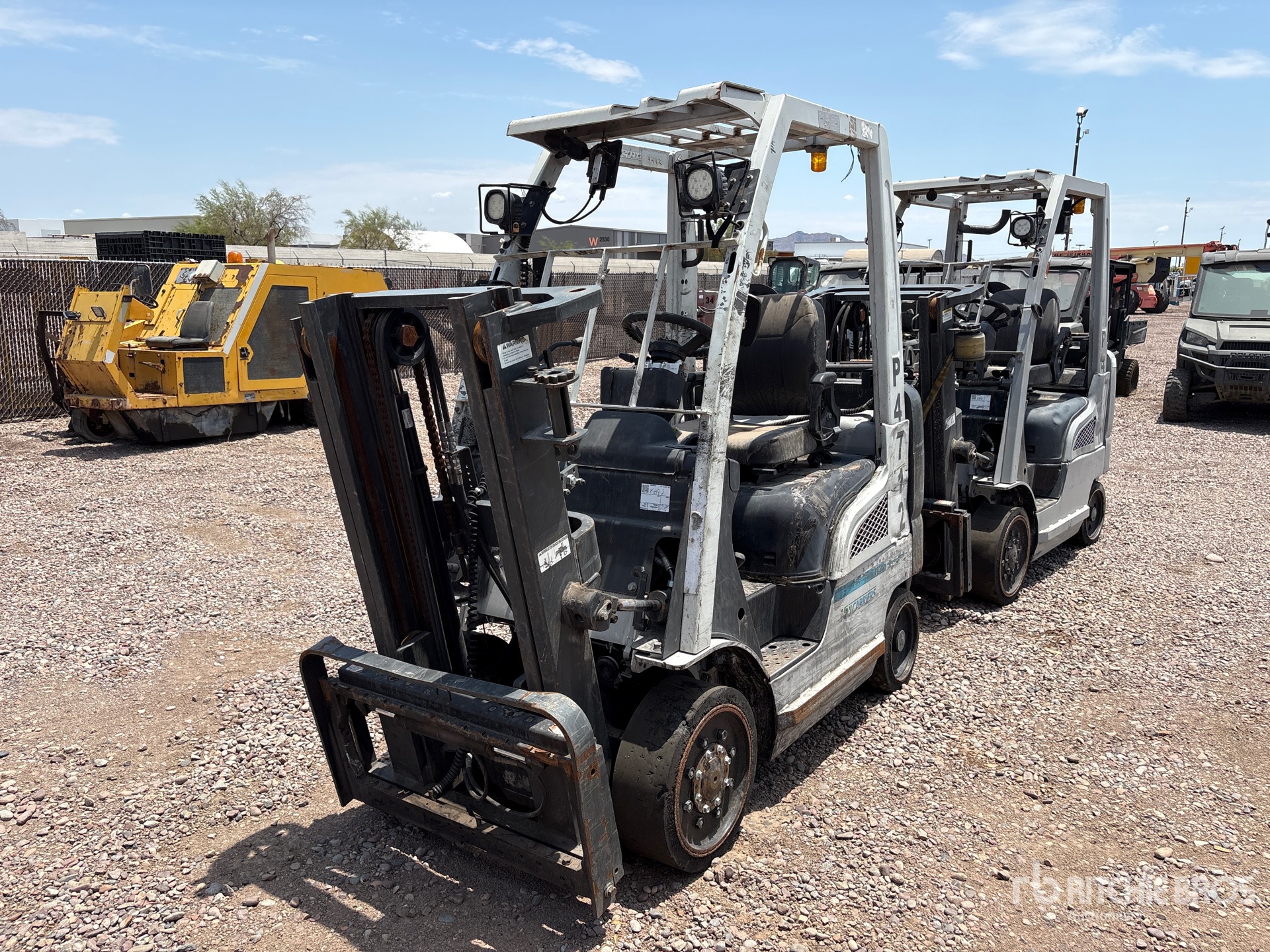 2016 UniCarrier MCP1F2A20LV 3255 lb Pneumatic Tire Forklift