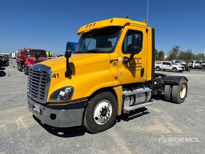 2013 Freightliner Cascadia 125 4x2 S/A Day Cab Truck Tractor
