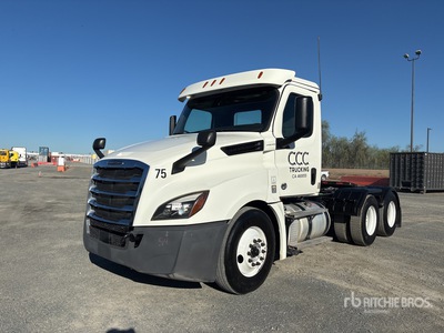 2019 Freightliner Cascadia 126 6x4 Day Cab Truck Tractor