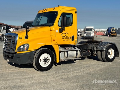2015 Freightliner Cascadia 125 4x2 Cabeza Tractora Cabina Corta