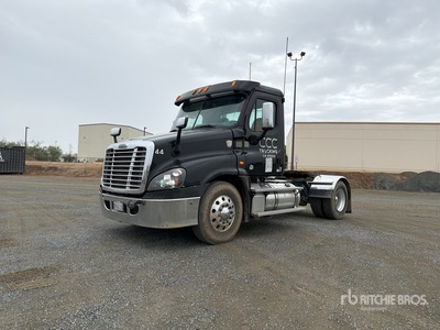 2014 Freightliner Cascadia 125 4x2 Day Cab Truck Tractor