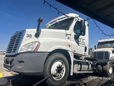 2012 Freightliner Cascadia 125 4x2 S/A Day Cab Truck Tractor