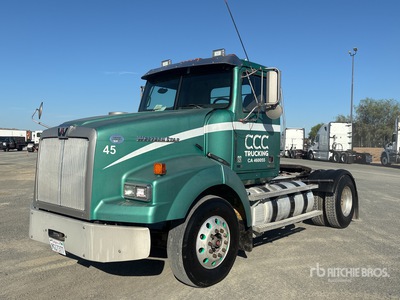 2014 Western Star 4900 4x2 S/A Day Cab Truck Tractor