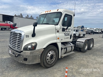 2015 Freightliner Cascadia 125 6x4 Cabeza Tractora Cabina Corta