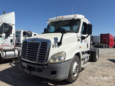 2013 Freightliner Cascadia 125 4x2 S/A Day Cab Truck Tractor
