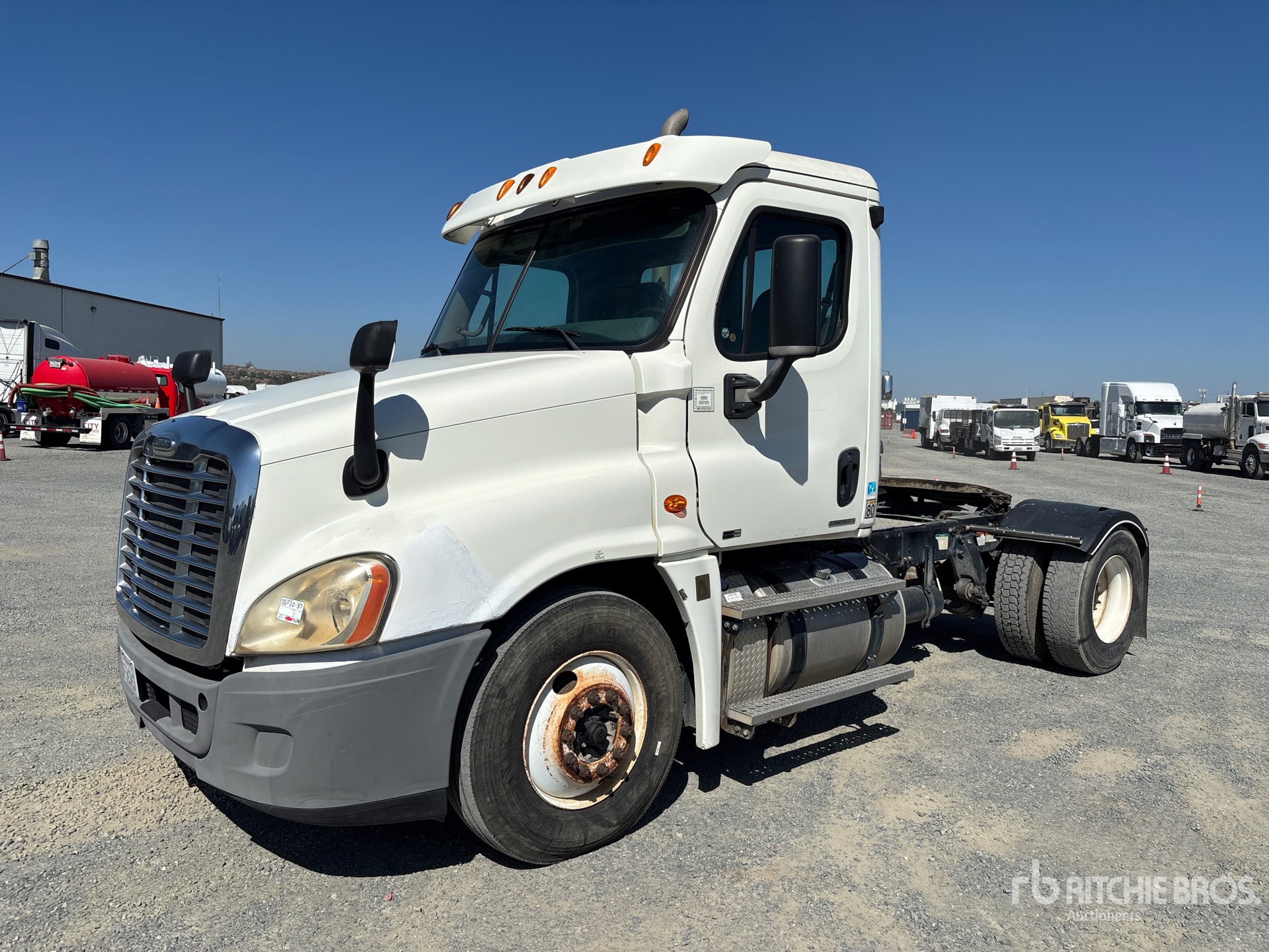 2012 Freightliner Cascadia 125 4x2 S/A Day Cab Truck Tractor