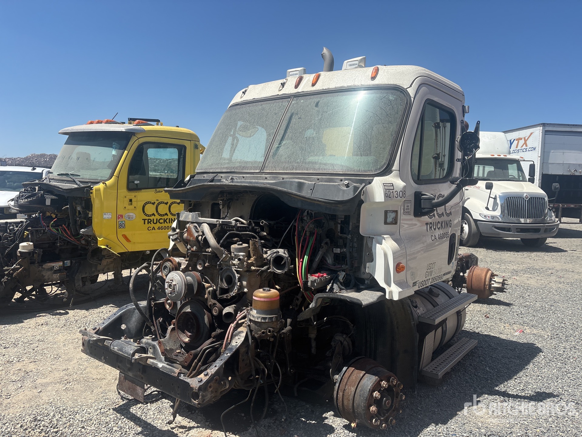 2012 Freightliner Cascadia 113 4x2 S/A Day Cab Truck Tractor (Inoperable)