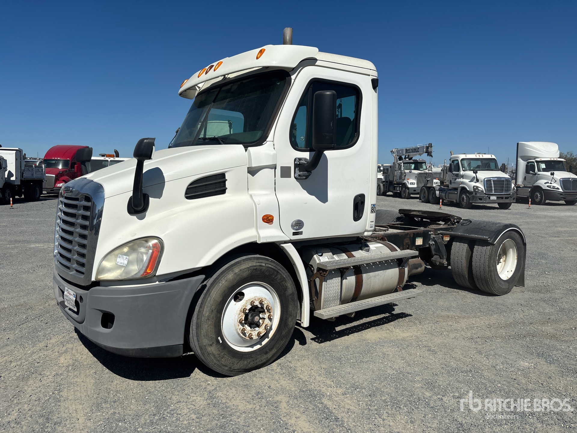 2011 Freightliner Cascadia 113 4x2 S/A Day Cab Truck Tractor