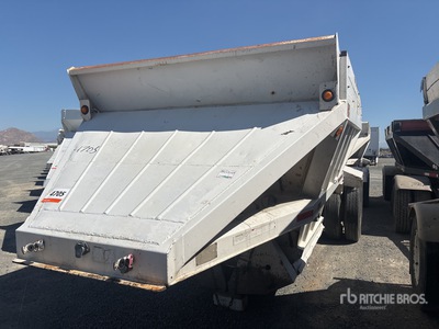 1987 Fruehauf S/A Lead Belly Dump Trailer