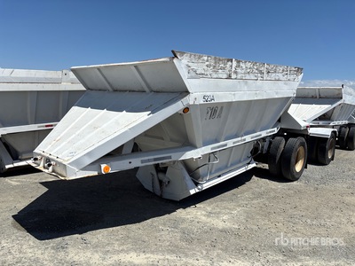1971 Fruehauf 20 ft S/A Lead Belly Dump Trailer