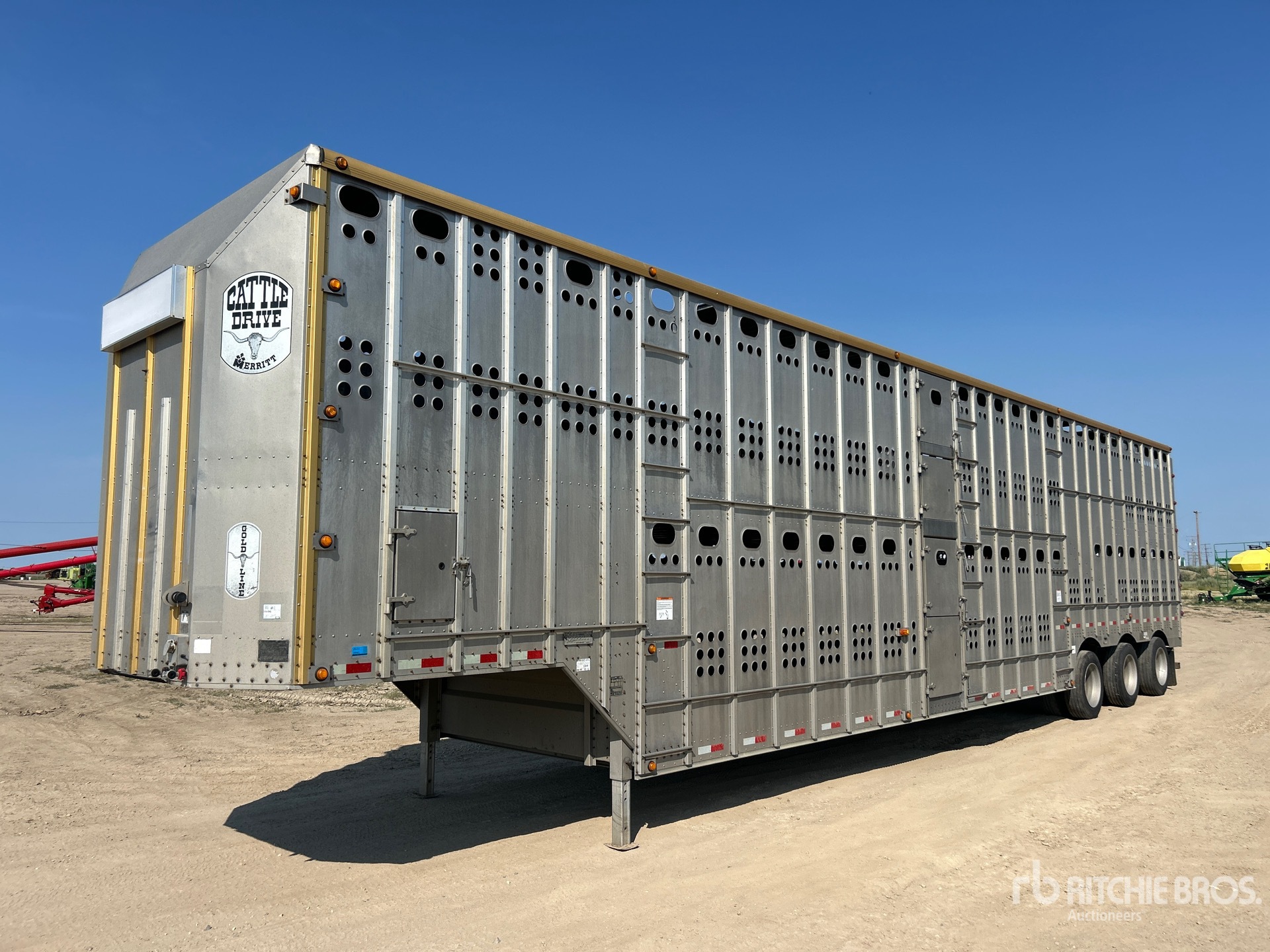 2014 Merritt Cattle Drive Gold Line 53 ft Tri/A Livestock Trailer