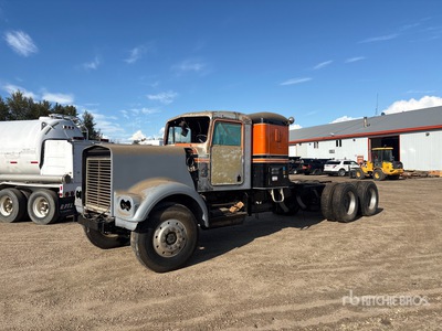 1982 Kenworth W900 6x4 Sleeper Cab and Chassis