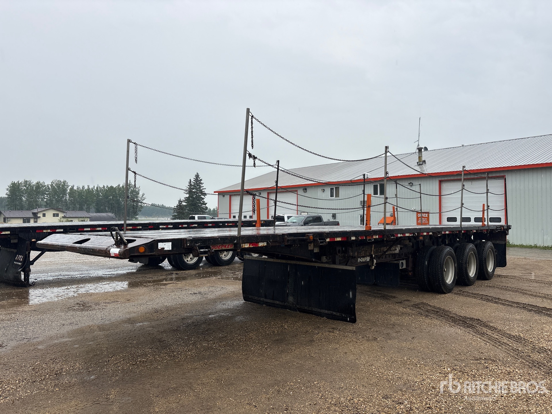 2006 Doepker 42 ft Tri/A Flatbed Oilfield Trailer