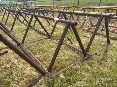 Set of 2 Pipe Racks Divers - Matériel de forage