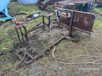 Quantity of Misc. Truck Parts Divers - Pièces détachées pour camions