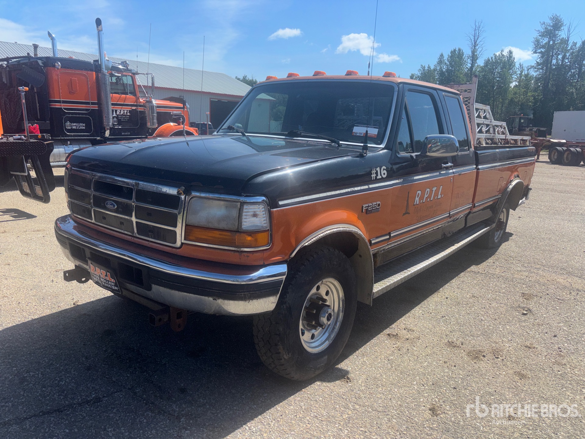 Ford F-250 XLT 4x4 Extended Cab Pickup (Inoperable)