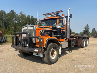 1986 Kenworth LW900GL 6x4 Bed Truck