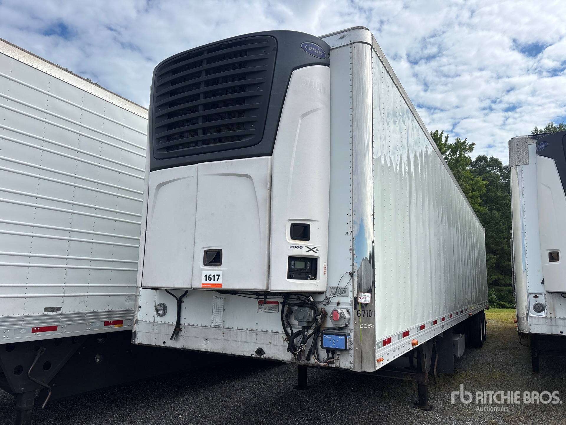 2017 Utility VS2RA 48 ft x 102 in T/A Refrigerated Trailer