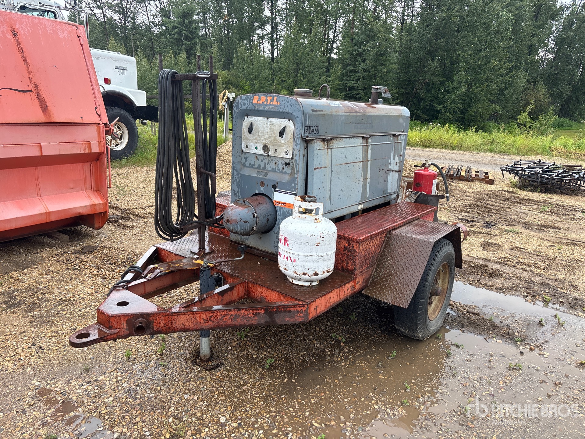 Lincoln SA200 Mobile Stick Engine Driven Welder