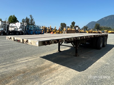 2014 Wilson 28 ft T/A Super B-Train Pup مقطورة مسطحة