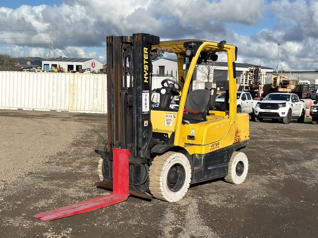2017 Hyster H3.0FT Forklift