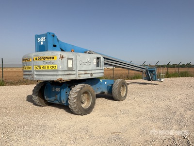 2005 Genie S85 Podnośnik teleskopowy