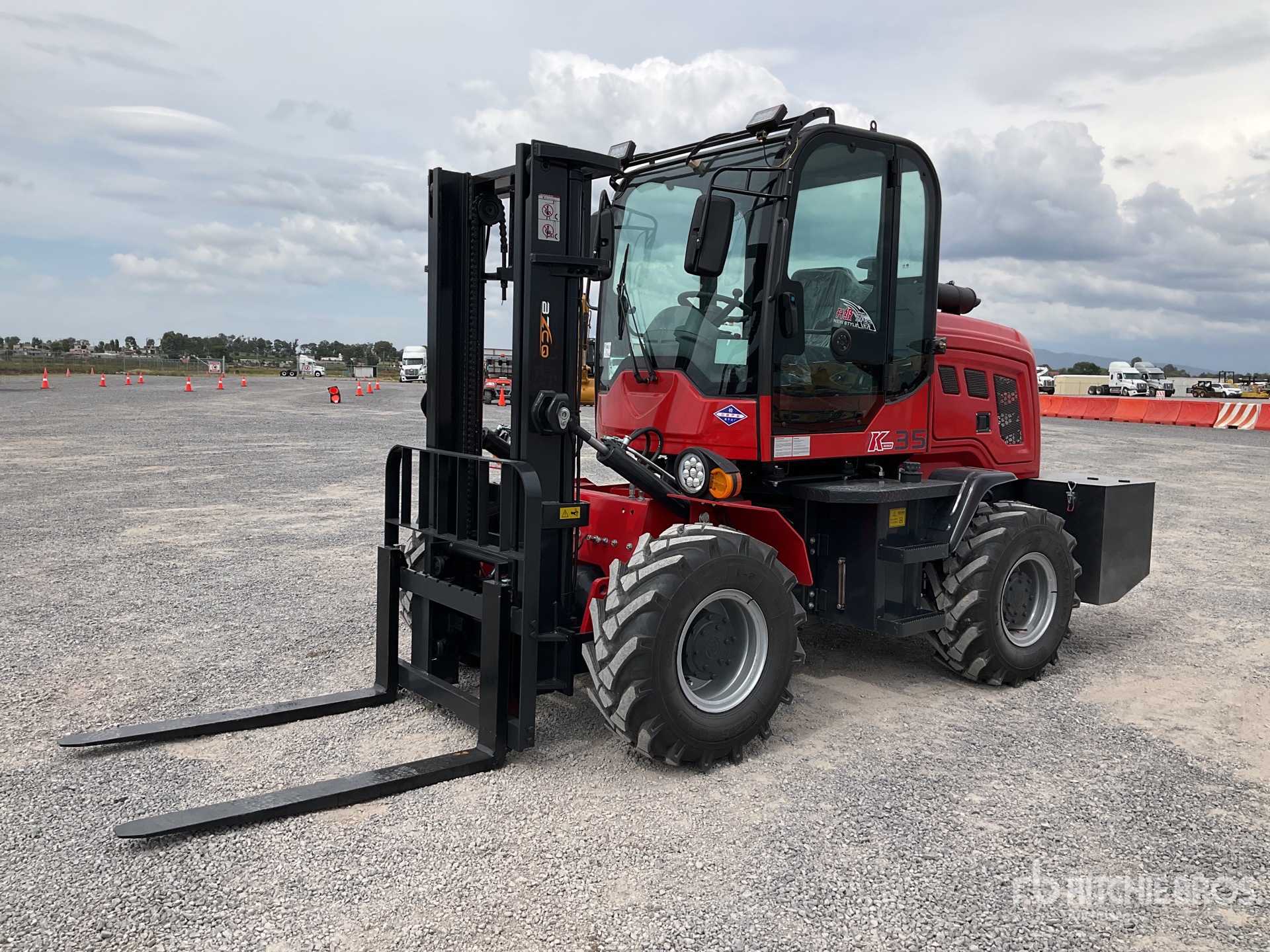 2026 BZCQ K35T 7700 lb Montacargas Todo Terreno (Sin Usar) / Rough Terrain Forklift (Unused)