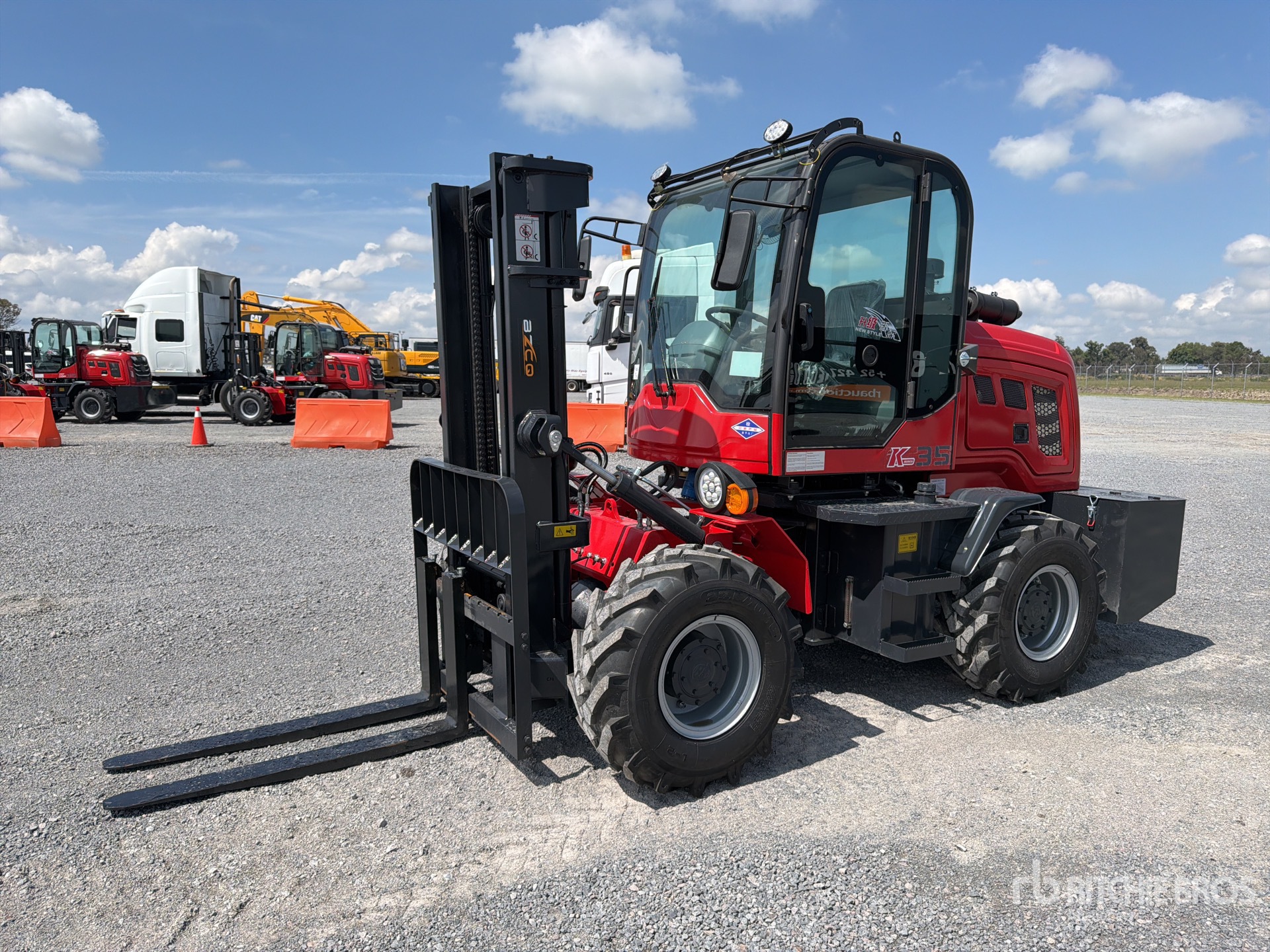 2026 BZCQ K35T 7700 lb 4x4 Montacargas Todo Terreno (Sin Usar) / Rough Terrain Forklift (Unused)
