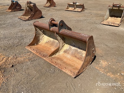 JCB 1800 mm Cleanup Excavator Bucket
