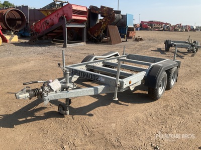 M+E 2.7 m T/A Remolque Portamaquinaria