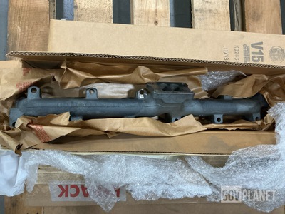 (6) Cat 100-6599 Exhaust Manifolds