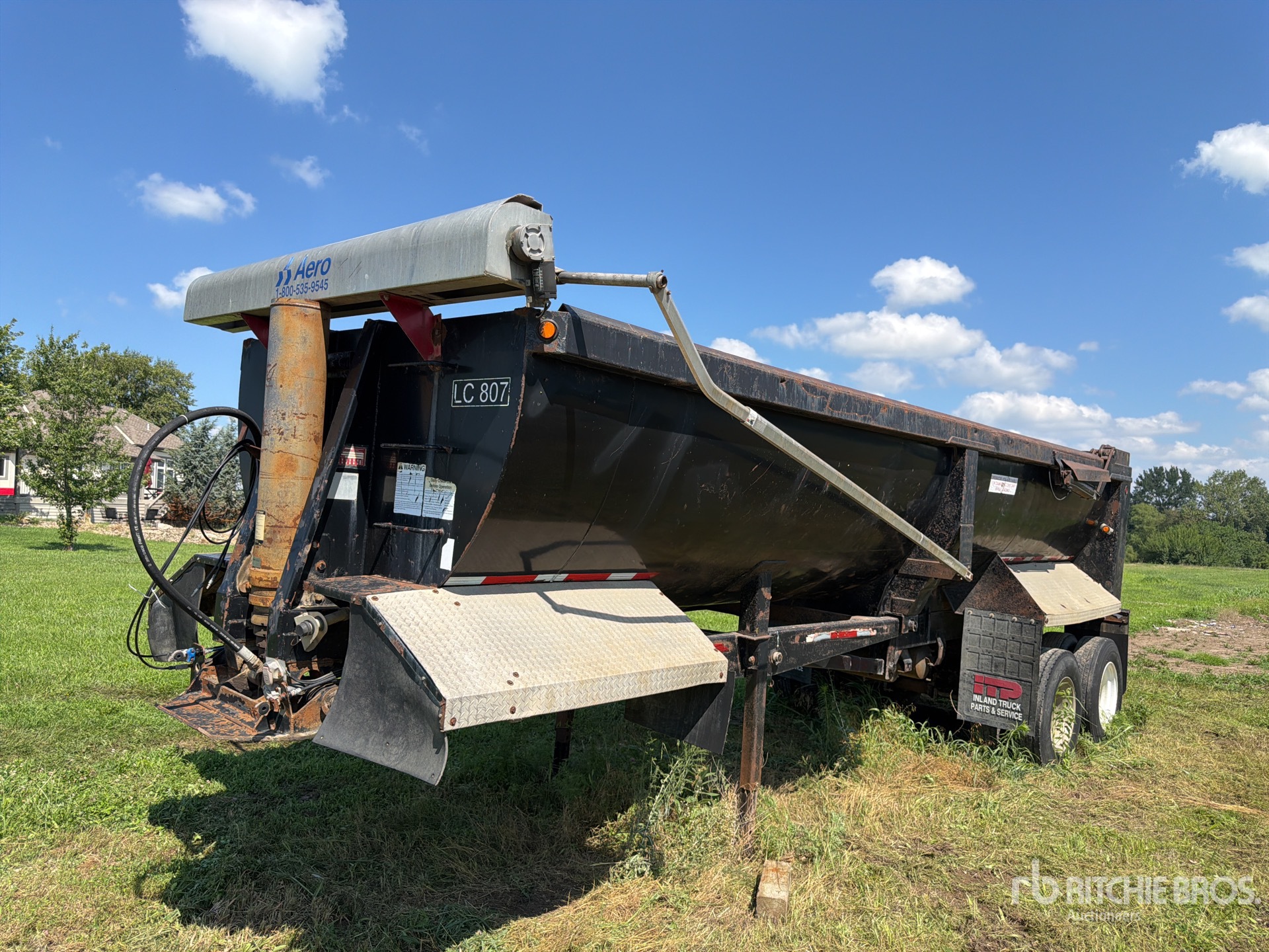 1998 Clement RKHS2625 26 ft T/A Quarter Frame End Dump Trailer