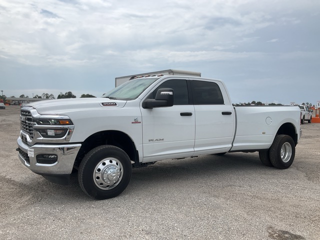2026 Ram 3500 Heavy Duty Big Horn 4x4 Crew Cab Pickup