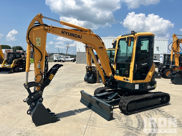 2023 Hyundai R35Z-9A Mini Excavator (Unused)