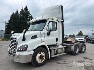 2018 Freightliner Cascadia 113 6x4 T/A Day Cab Truck Tractor