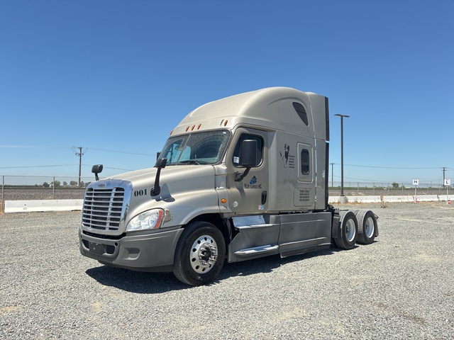 2018 Freightliner Cascadia 125 6x4 T/A Sleeper Truck Tractor