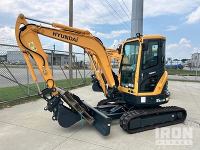 2023 Hyundai R35Z-9A Mini Excavadora (Unused)