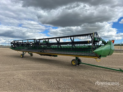 2014 John Deere 640D 40 ft Draper Tête de moissonneuse-batteuse