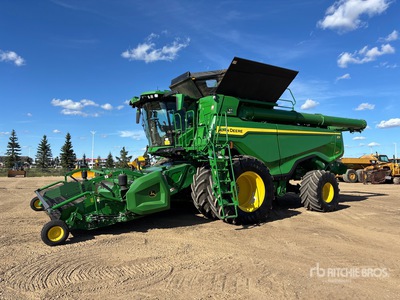 2022 John Deere X9 1100 Combine Harvester