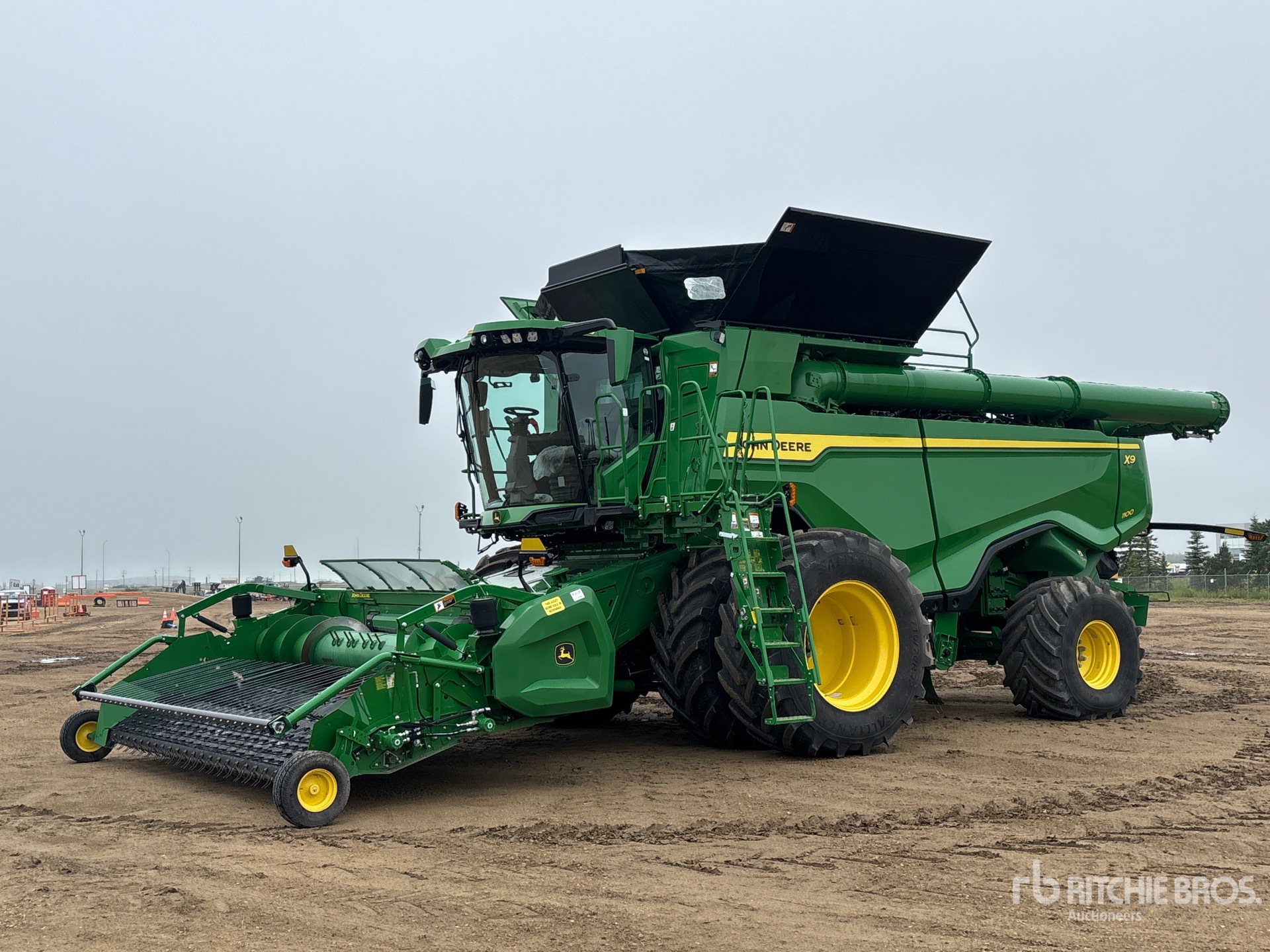 2023 John Deere X9 1000 Signature Edition Combine Harvester
