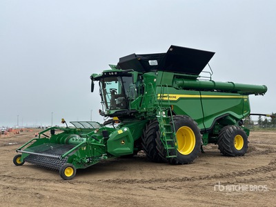 2023 John Deere X9 1000 Signature Edition Combine Harvester