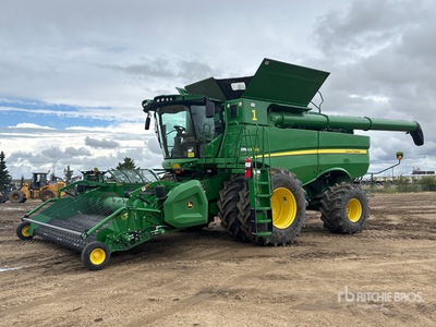 2022 John Deere S780 4x4 Combine Harvester
